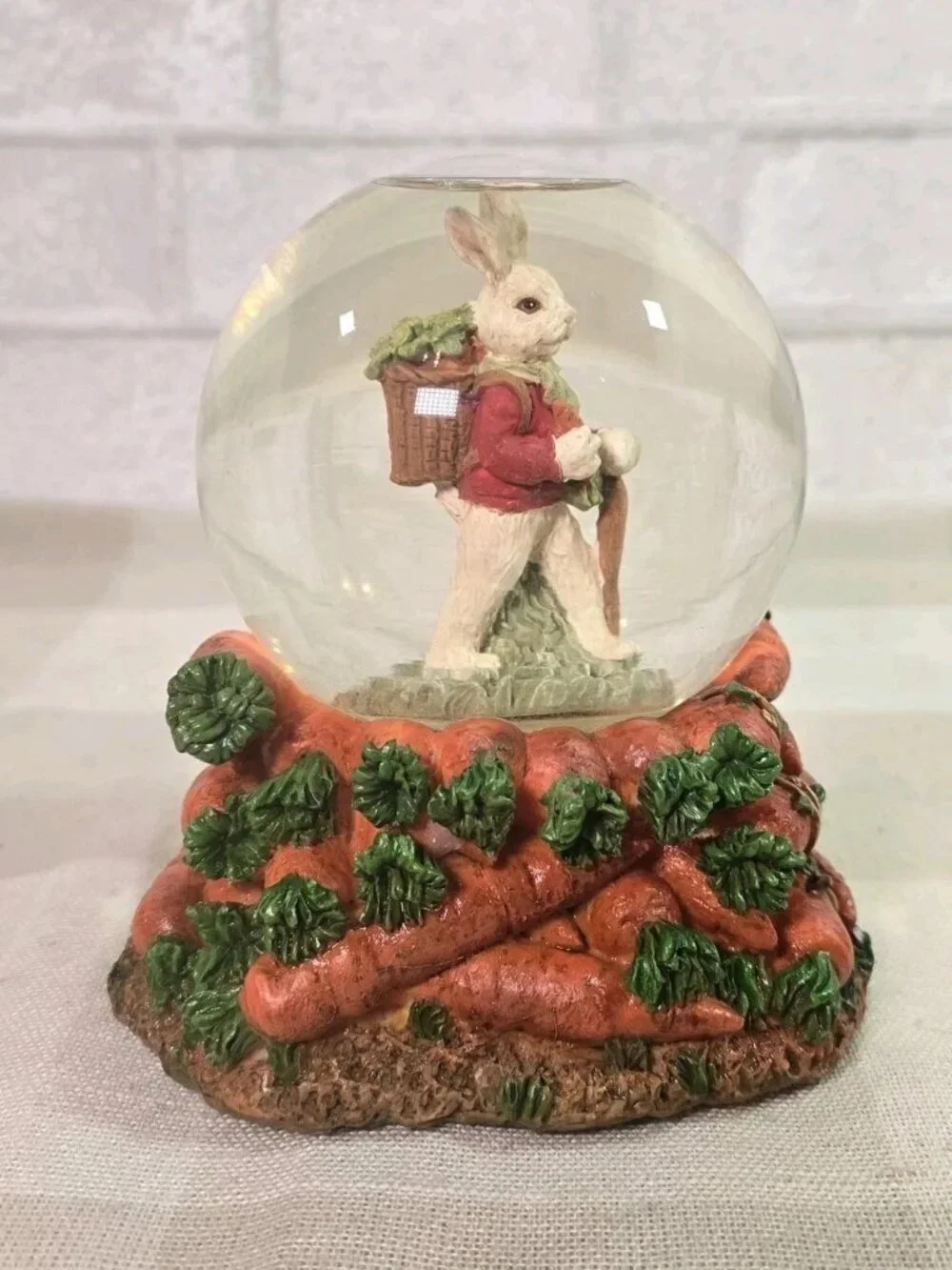 Easter Rabbit Musical Snow Globe Bunny & Carrots ~ Here Comes Peter Cottontail